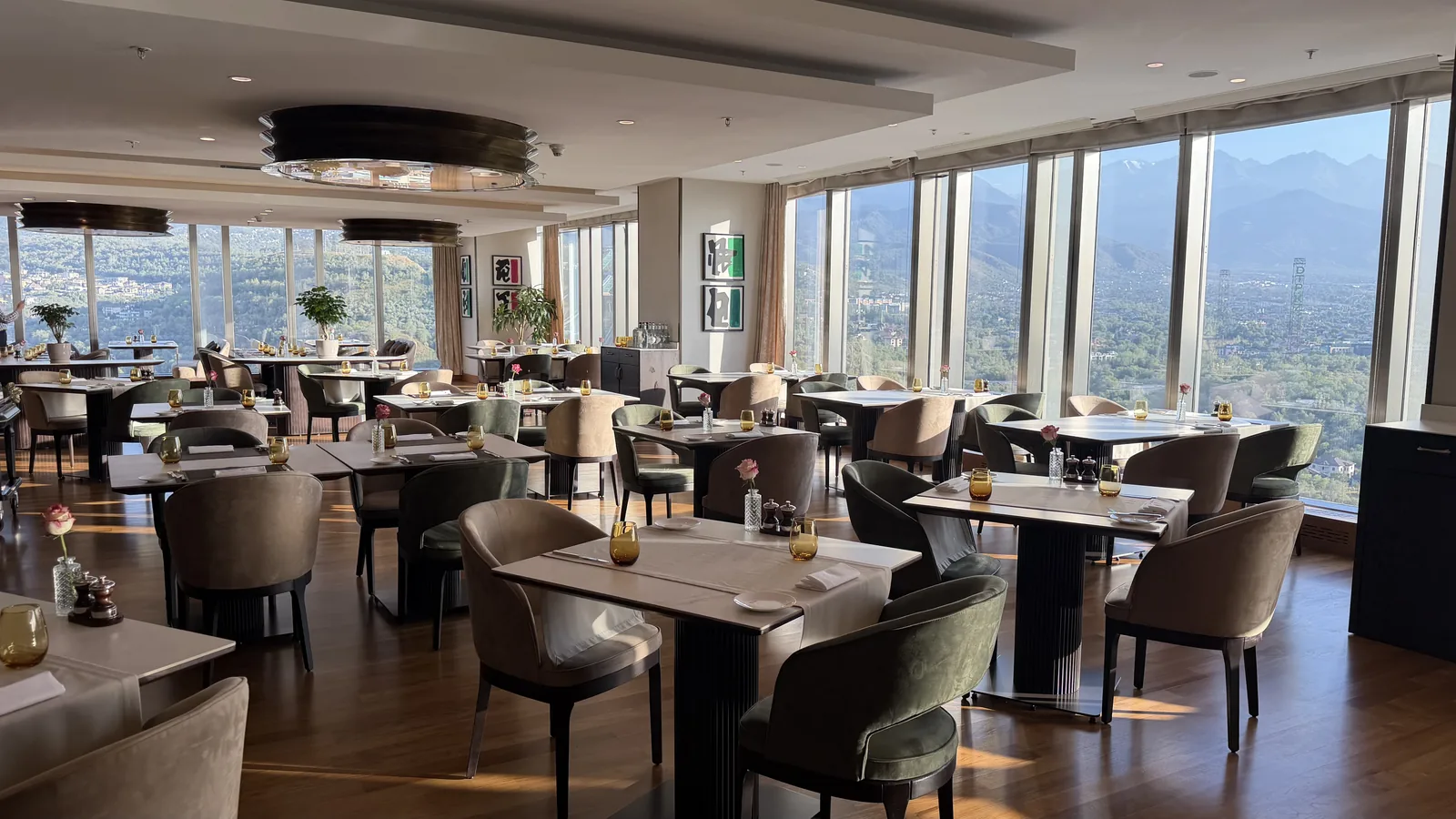 The Ritz-Carlton · Vista