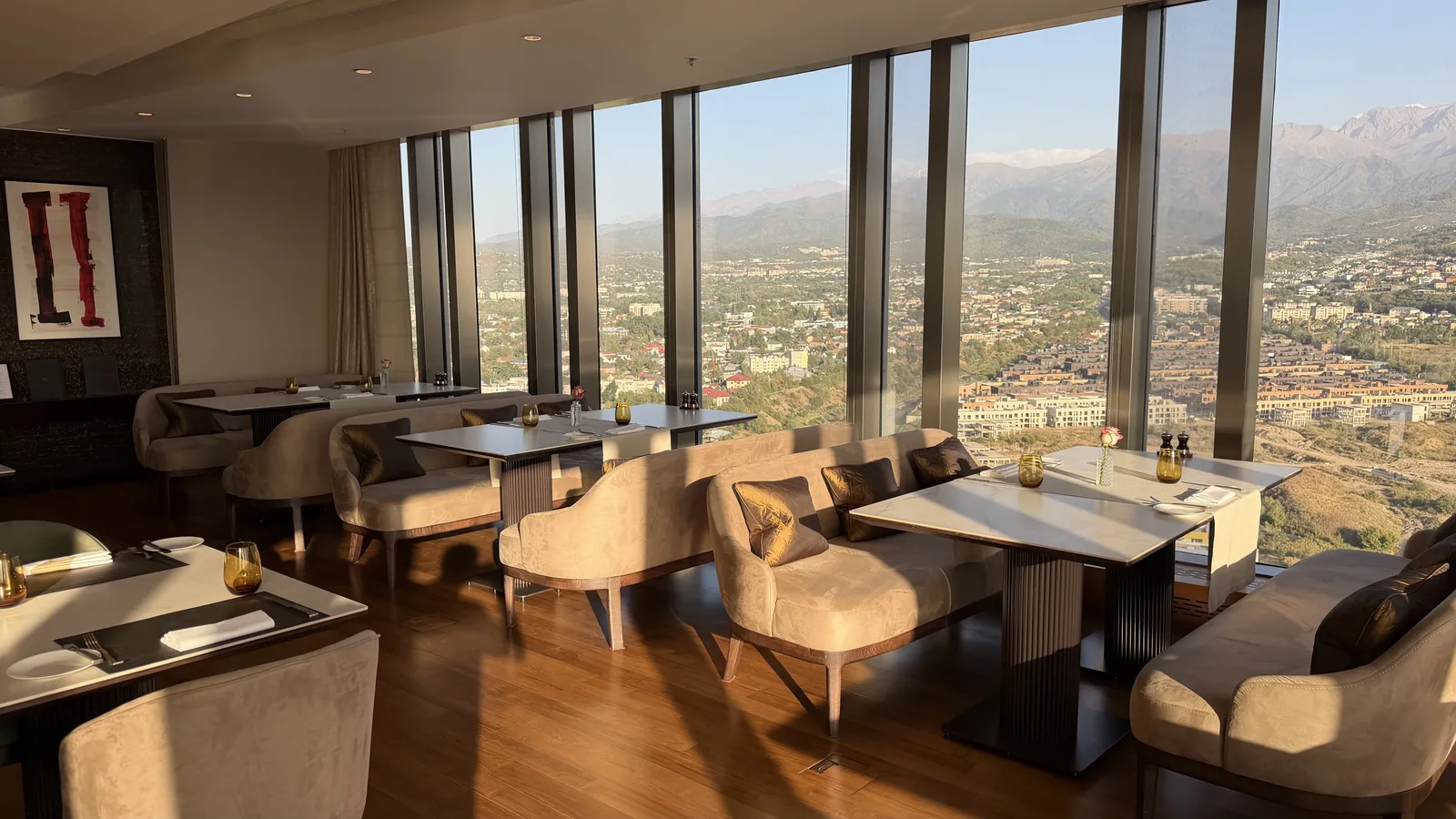 The Ritz-Carlton · Vista