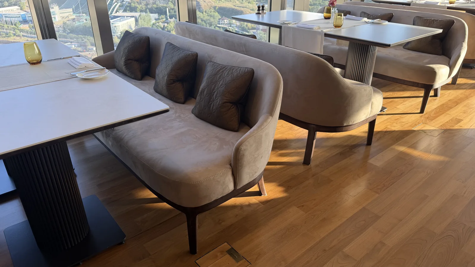 The Ritz-Carlton · Vista