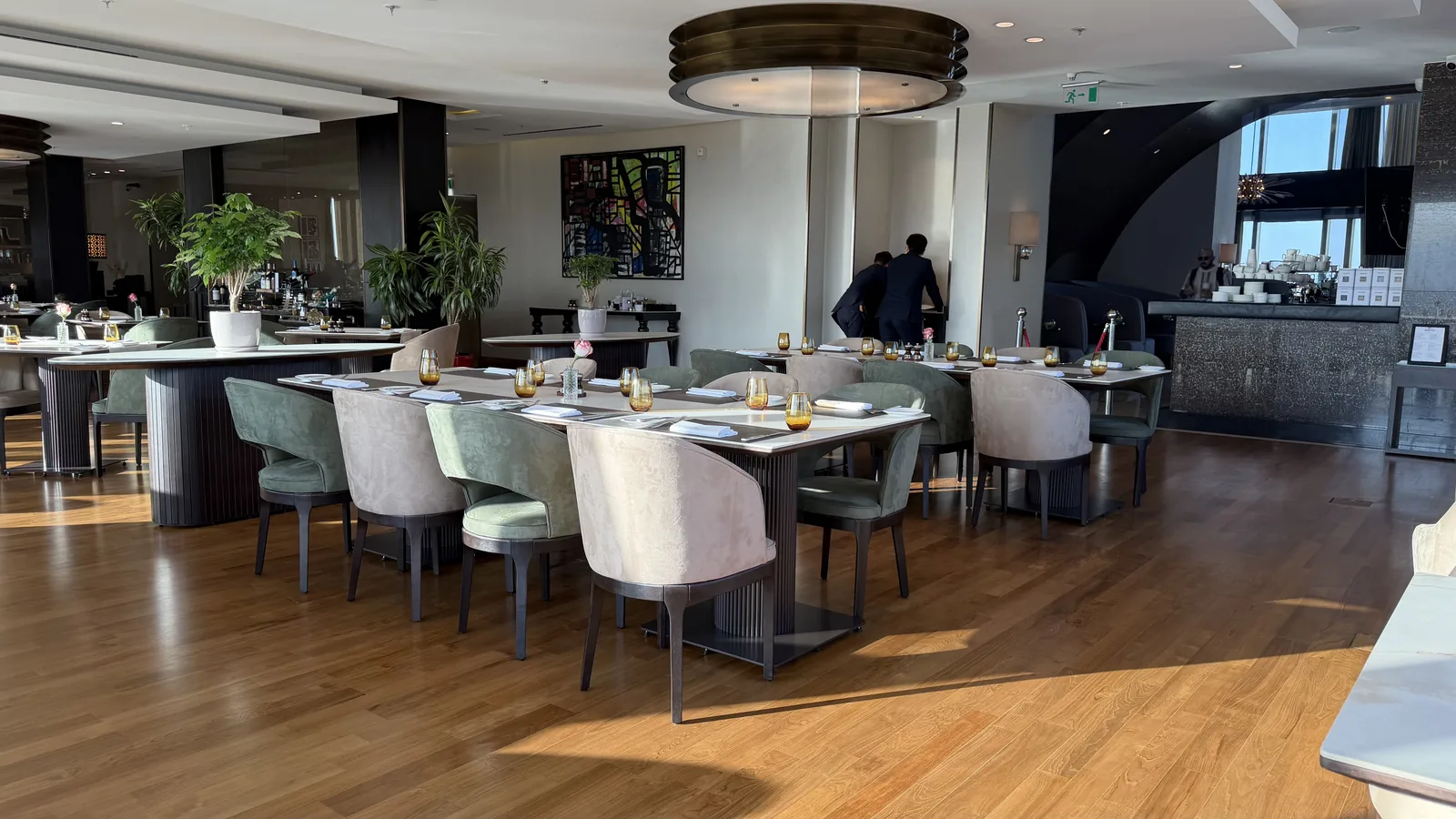 The Ritz-Carlton · Vista