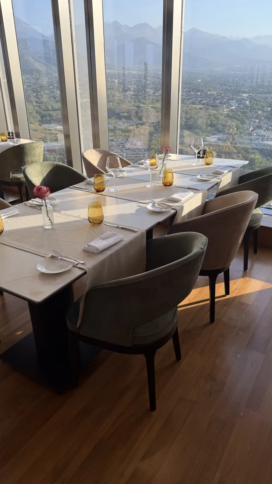 The Ritz-Carlton · Vista