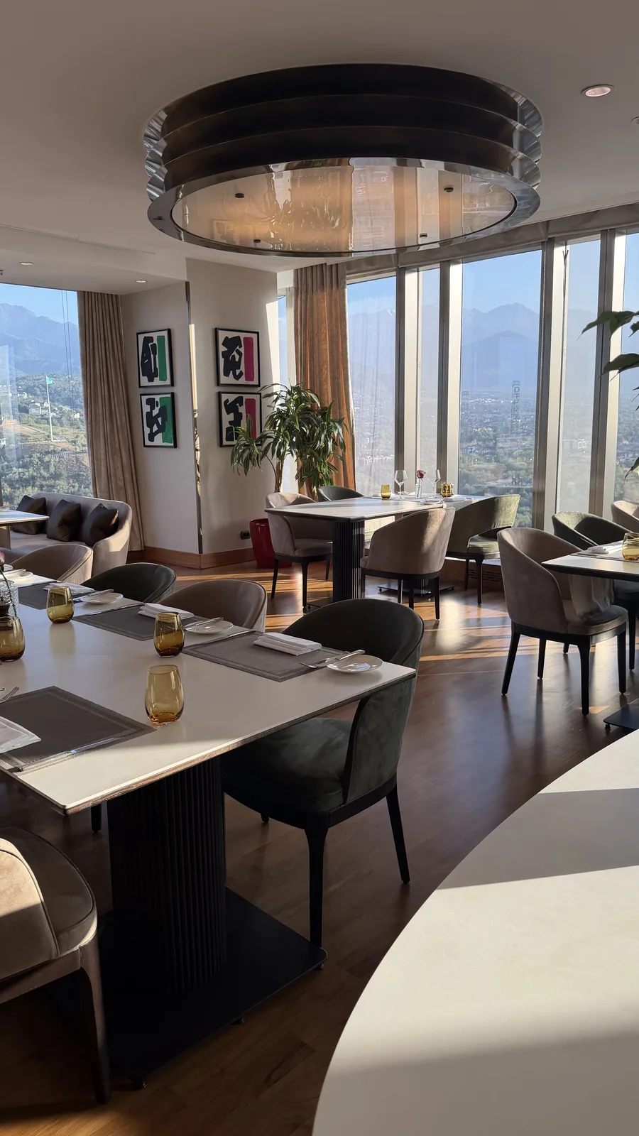 The Ritz-Carlton · Vista